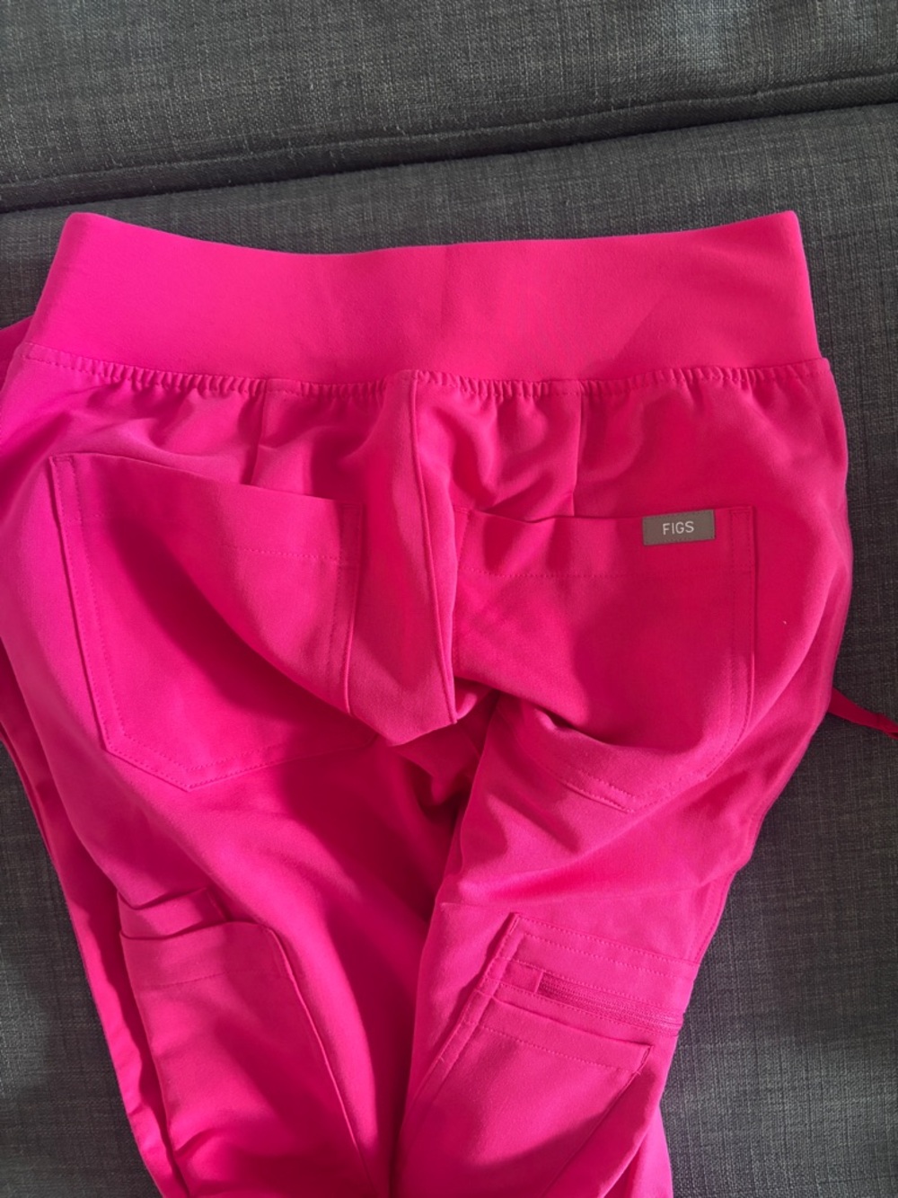 NEW FIGS Women's Shocking Pink Set Top + Bottom XS - Picture 6 of 9